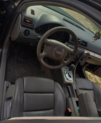 Audi A4 cena 13900 przebieg: 254000, rok produkcji 2001 z Staszów małe 211